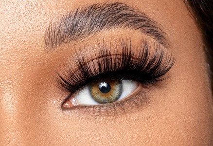 Up to 64% Off on Eyelash Extensions at nikki Eyelashes