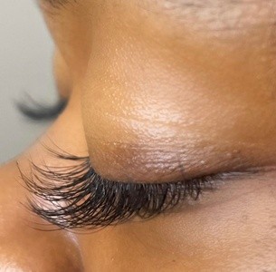 Full Set of Classic, Hybrid, Volume, or Mega Volume Eyelash Extensions at iBeauty Cave (Up to 59% Off)