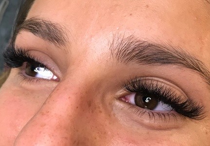 Up to 39% Off on Eyelash Extensions at The Lounge Creative Space LLC