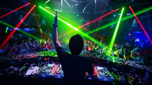 VIP Club Crawl: Party Bus, Drink Specials & More