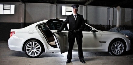 Up to 20% Off on Black Car / Limo / Chauffeur at Executive Fleet Chauffeur