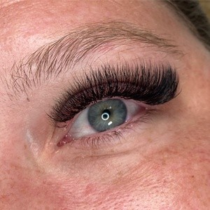 Up to 40% Off on Eyelash Extensions at Studio Glow