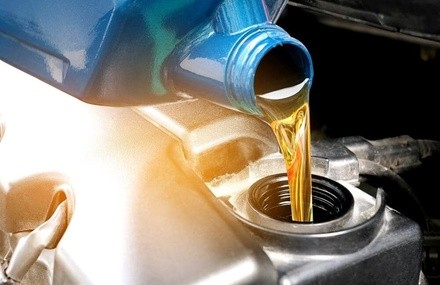 Up to 34% Off on Oil Change - Full Service at Helix Auto Center