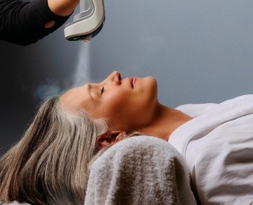 Up to 47% Off on Facial at Instacryo