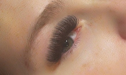 Up to 39% Off on Eyelash Extensions at Dashofglam