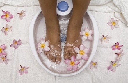 Up to 41% Off on Reflexology at Yolagi