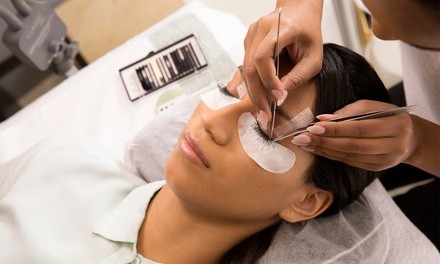 Up to 45% Off on Eyelash Extensions at Tailormade