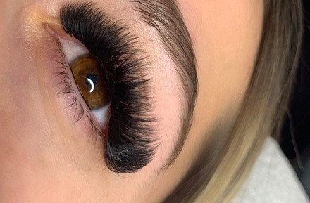 Up to 77% Off on False Eyelash Application at Vy 887 Lash