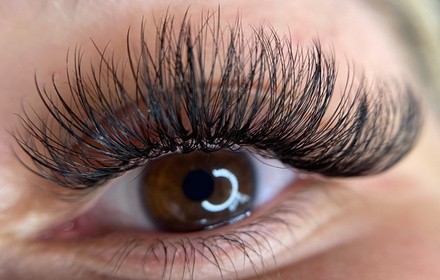 Up to 49% Off on Eyelash Extensions at LashingOut Esti