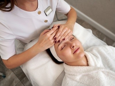 Up to 41% Off on Facial at Newcomplexions