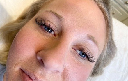 Up to 25% Off on Eyelash Extensions at by Raquelle