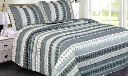 Printed Reversible Bedding Quilt and Shams Set (3-Piece)